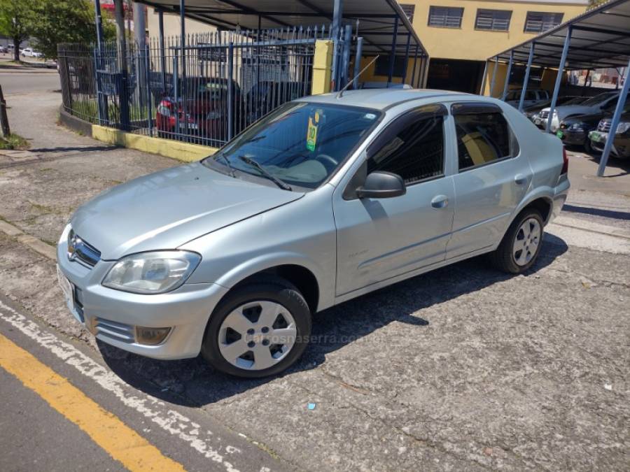 CHEVROLET - PRISMA - 2009/2010 - Prata - R$ 28.900,00