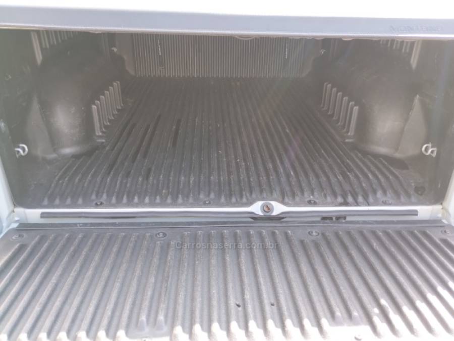 CHEVROLET - MONTANA - 2012/2013 - Prata - R$ 43.500,00