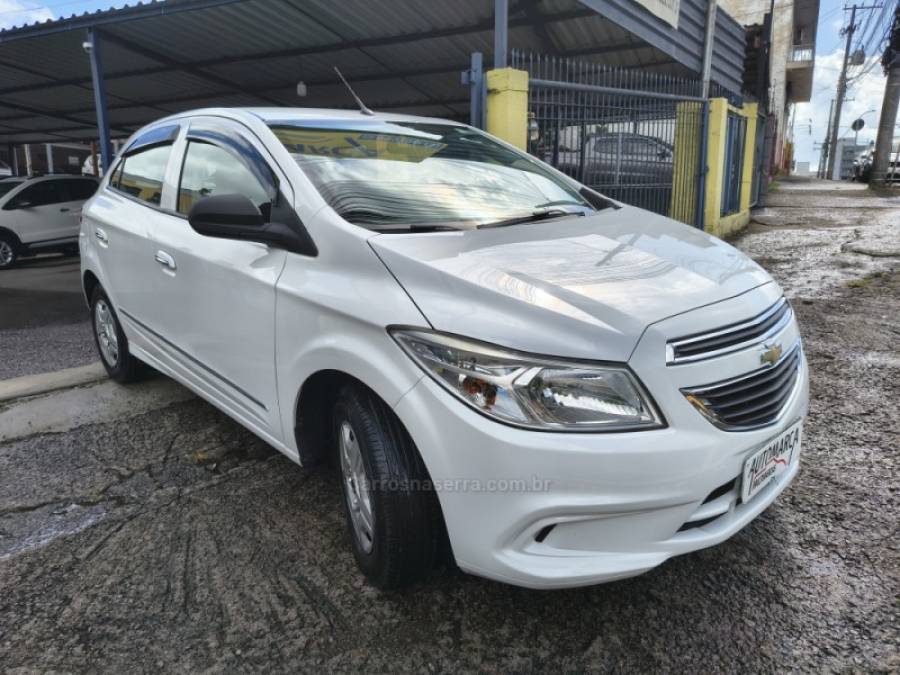 CHEVROLET - ONIX - 2014/2015 - Branca - R$ 42.900,00