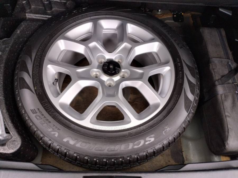 JEEP - RENEGADE - 2015/2016 - Preta - R$ 74.500,00