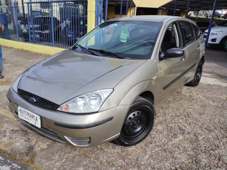 FORD - FOCUS - 2007/2008 - Bege - R$ 22.900,00