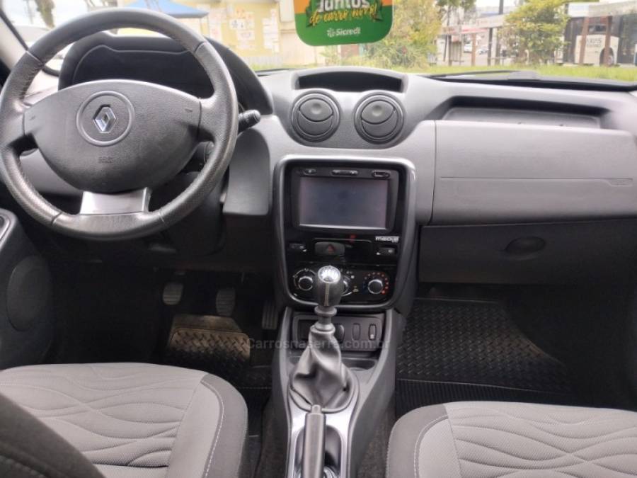 RENAULT - DUSTER - 2014/2015 - Branca - R$ 54.500,00