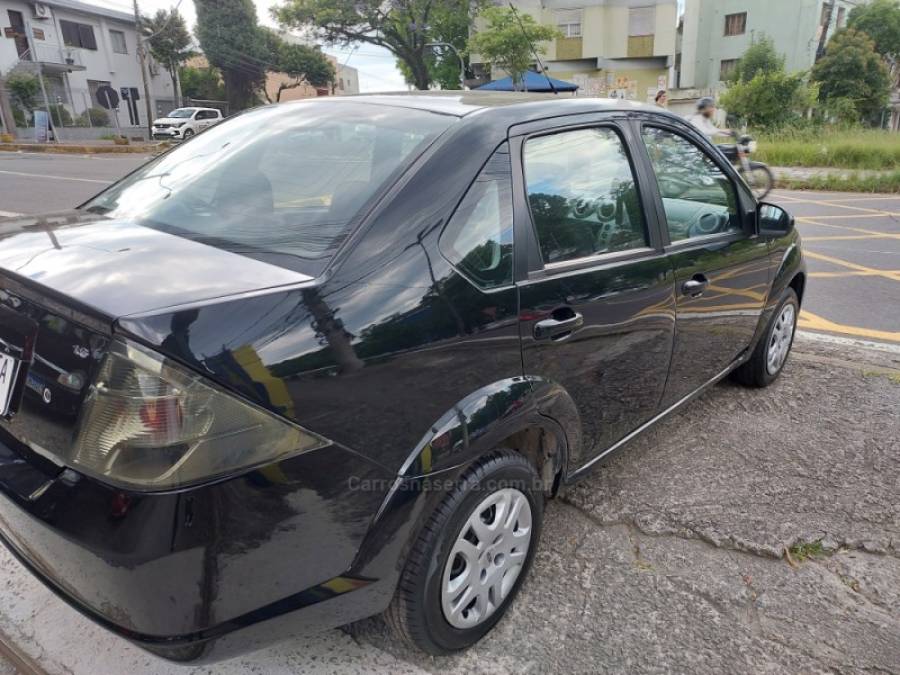 FORD - FIESTA - 2012/2013 - Preta - R$ 35.500,00