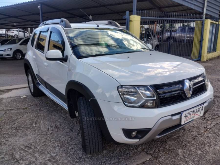 RENAULT - DUSTER - 2016/2017 - Branca - R$ 64.500,00
