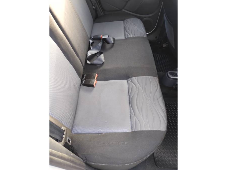 RENAULT - DUSTER - 2013/2014 - Prata - Sob Consulta
