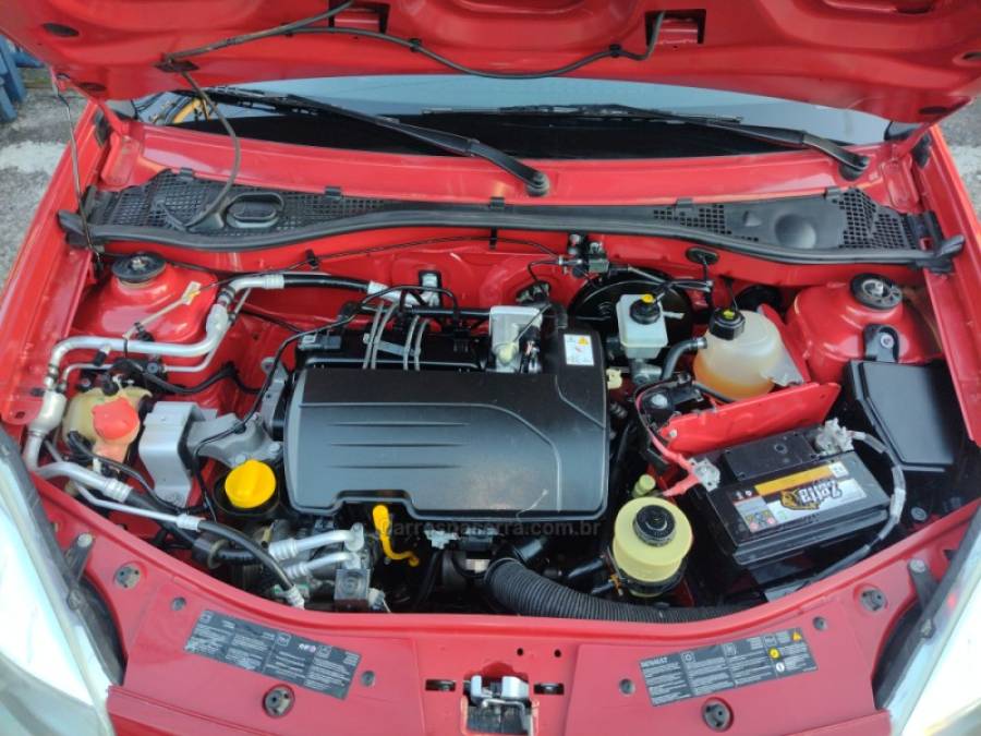 RENAULT - SANDERO - 2010/2011 - Vermelha - R$ 29.900,00