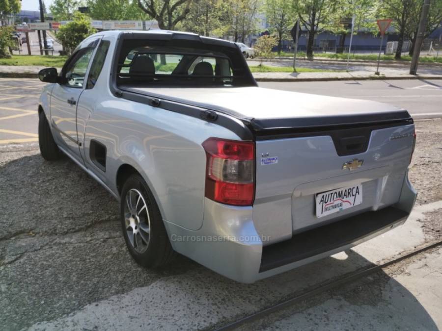 CHEVROLET - MONTANA - 2012/2013 - Prata - R$ 43.500,00