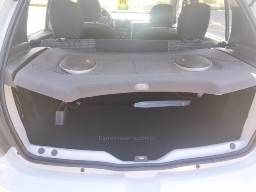RENAULT - SANDERO - 2013/2014 - Branca - R$ 33.900,00