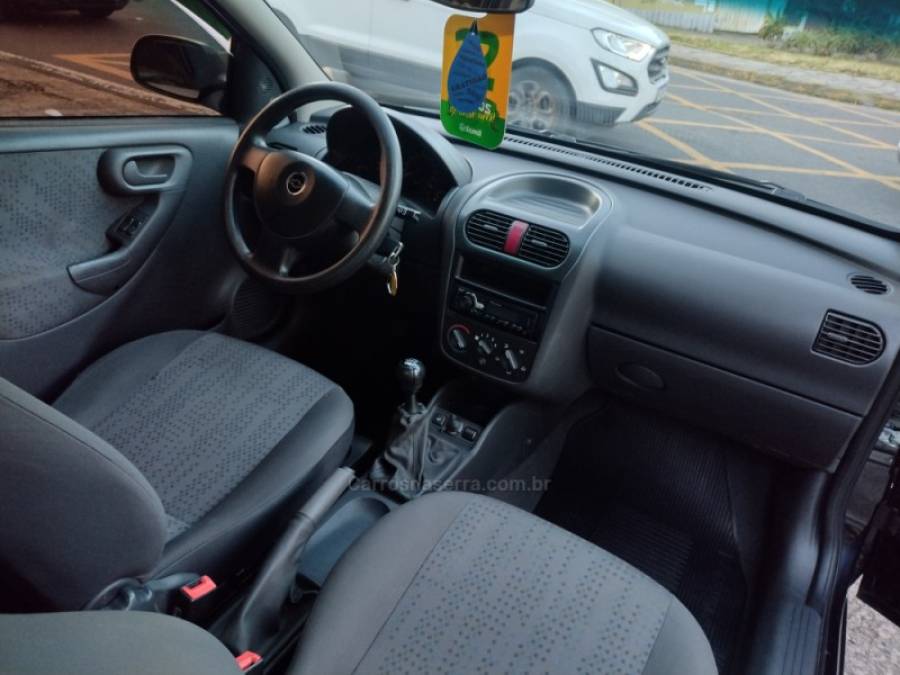 CHEVROLET - CORSA - 2012/2012 - Preta - R$ 32.900,00