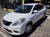 NISSAN - VERSA - 2012/2013 - Branca - R$ 35.900,00