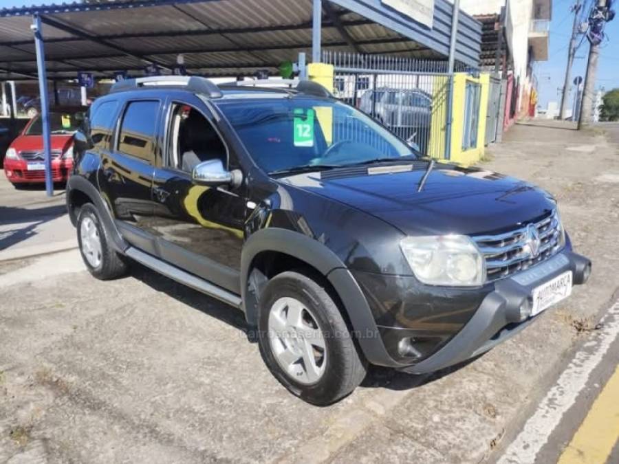 RENAULT - DUSTER - 2011/2012 - Preta - R$ 47.300,00