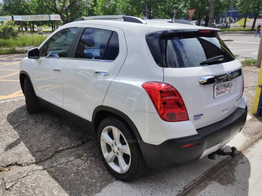 CHEVROLET - TRACKER - 2015/2015 - Branca - R$ 71.900,00