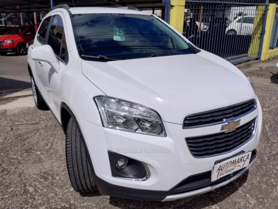 CHEVROLET - TRACKER - 2015/2015 - Branca - R$ 71.900,00