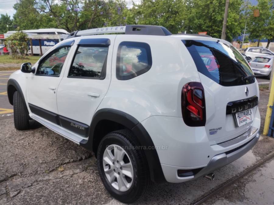 RENAULT - DUSTER - 2016/2017 - Branca - R$ 64.500,00