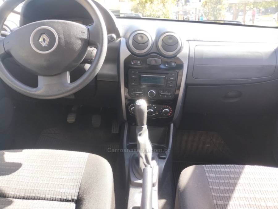 RENAULT - SANDERO - 2013/2013 - Branca - R$ 33.500,00