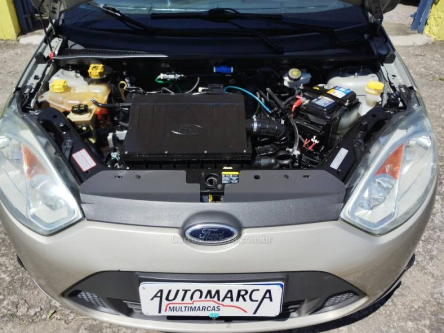 FORD - FIESTA - 2010/2011 - Bege - R$ 32.900,00