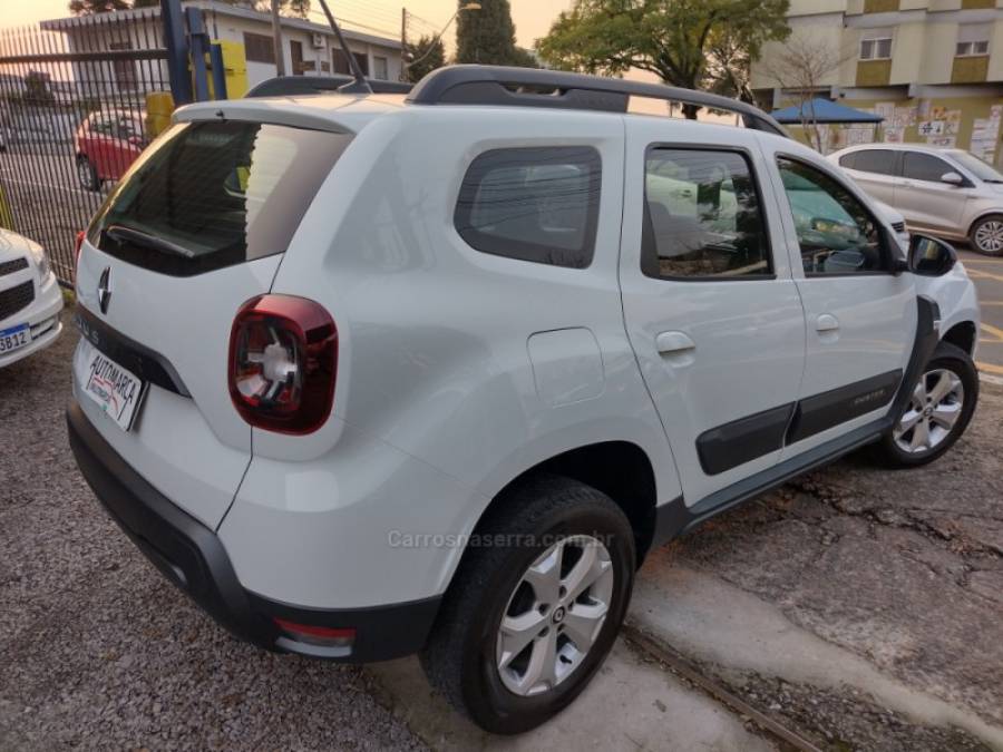 RENAULT - DUSTER - 2021/2022 - Branca - R$ 89.900,00