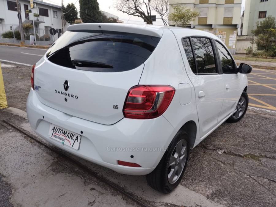RENAULT - SANDERO - 2016/2017 - Branca - Sob Consulta