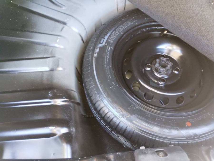 RENAULT - CLIO - 2014/2015 - Preta - R$ 33.000,00