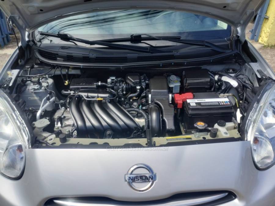 NISSAN - MARCH - 2011/2012 - Prata - R$ 33.500,00