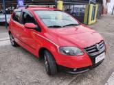 VOLKSWAGEN - FOX - 2008/2009 - Vermelha - R$ 30.900,00