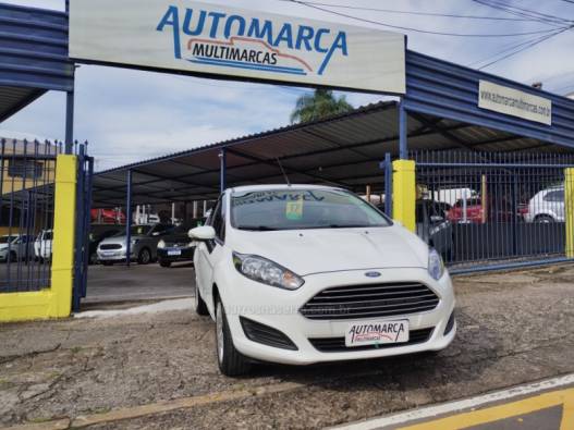 FORD - FIESTA - 2016/2017 - Branca - R$ 54.500,00