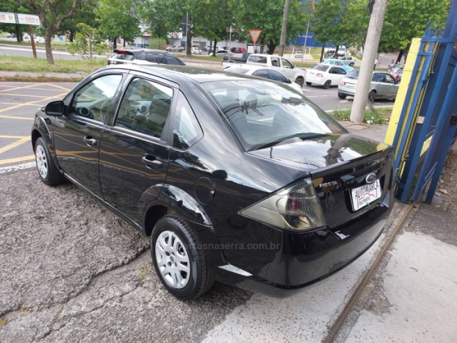 FORD - FIESTA - 2012/2013 - Preta - R$ 35.500,00