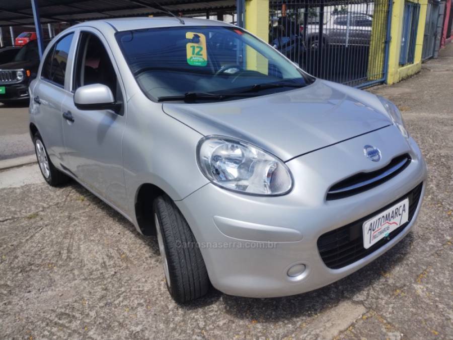 NISSAN - MARCH - 2011/2012 - Prata - R$ 33.500,00