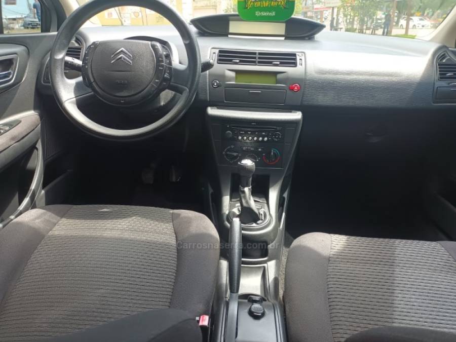 CITROËN - C4 - 2012/2013 - Prata - R$ 32.000,00