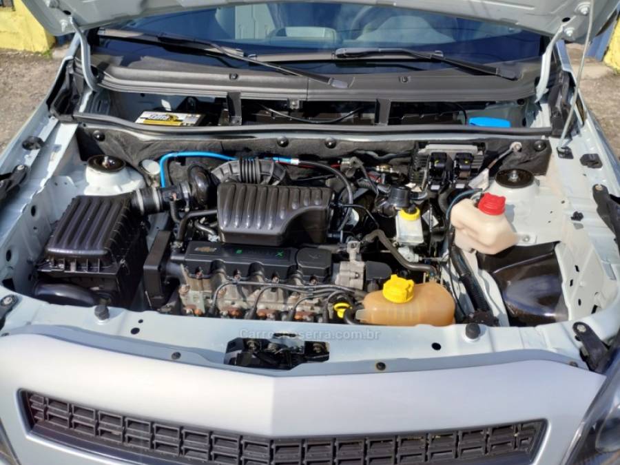 CHEVROLET - MONTANA - 2012/2013 - Prata - R$ 43.500,00