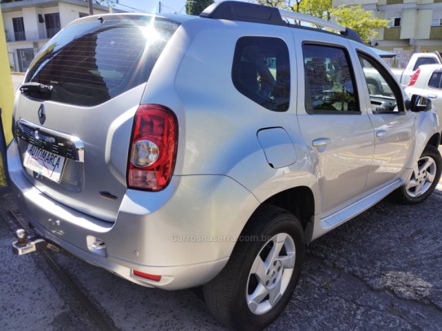 RENAULT - DUSTER - 2011/2012 - Prata - R$ 49.500,00