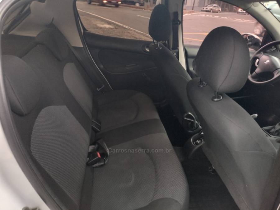 PEUGEOT - 207 - 2011/2012 - Branca - R$ 24.700,00