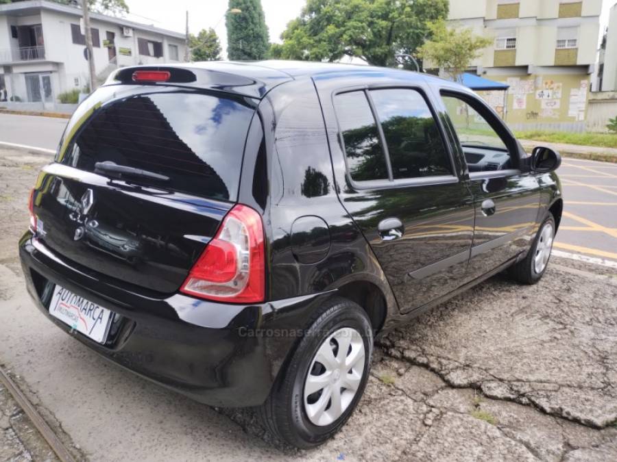 RENAULT - CLIO - 2013/2014 - Preta - R$ 28.900,00