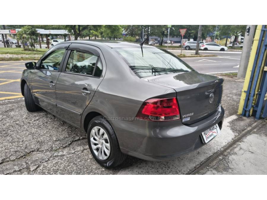 VOLKSWAGEN - VOYAGE - 2010/2011 - Cinza - Sob Consulta