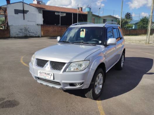 MITSUBISHI - PAJERO TR4 - 2011/2012 - Prata - R$ 62.000,00