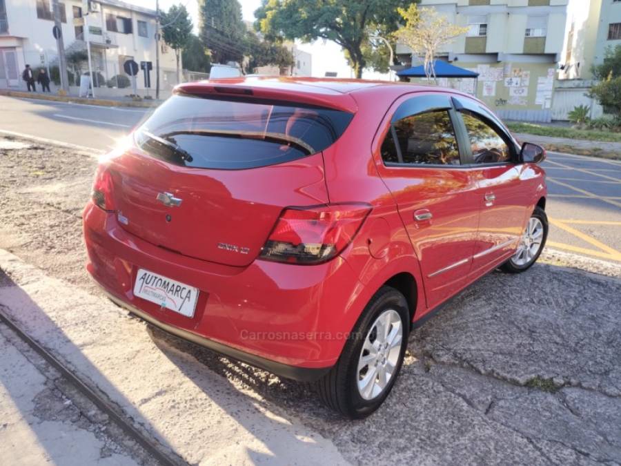 CHEVROLET - ONIX - 2014/2014 - Vermelha - R$ 44.500,00