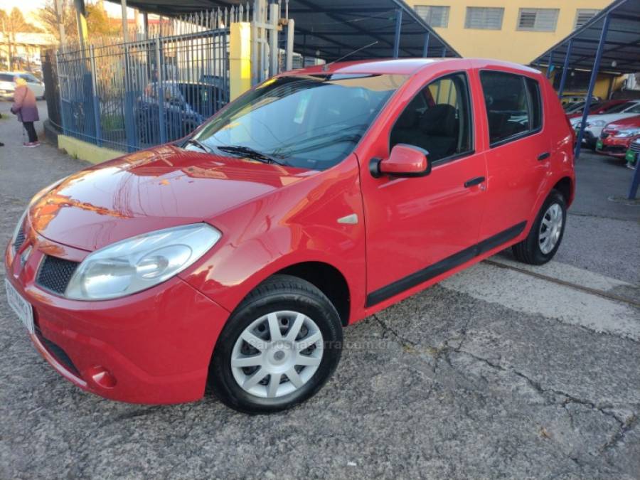 RENAULT - SANDERO - 2010/2011 - Vermelha - R$ 29.900,00