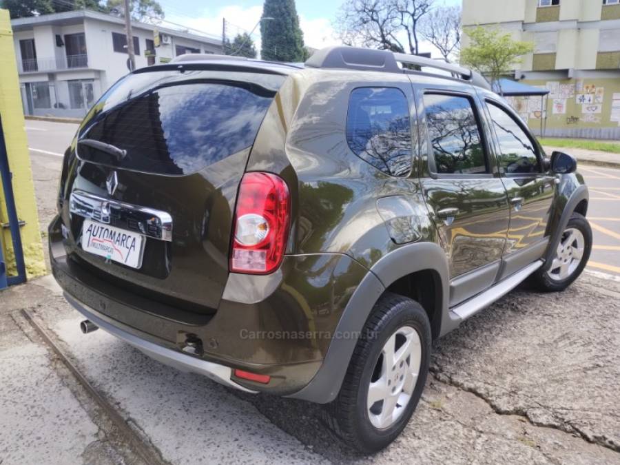 RENAULT - DUSTER - 2012/2013 - Verde - R$ 51.900,00