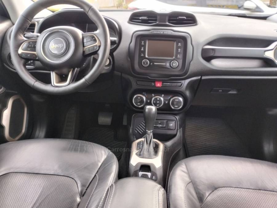JEEP - RENEGADE - 2015/2016 - Preta - R$ 74.500,00