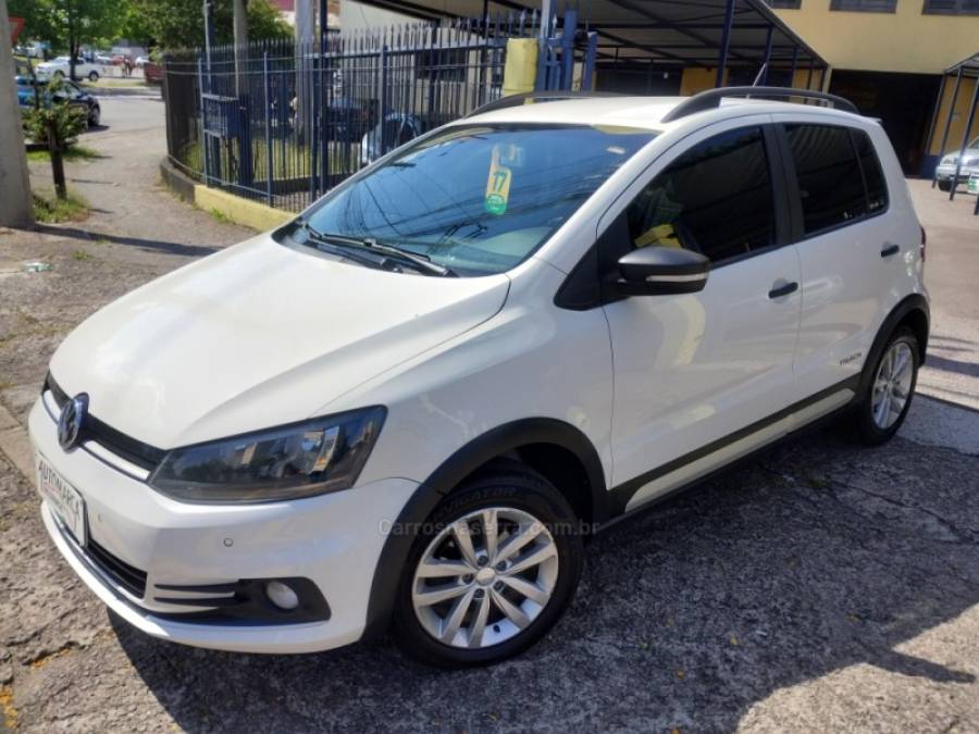 VOLKSWAGEN - FOX - 2016/2017 - Branca - R$ 54.500,00