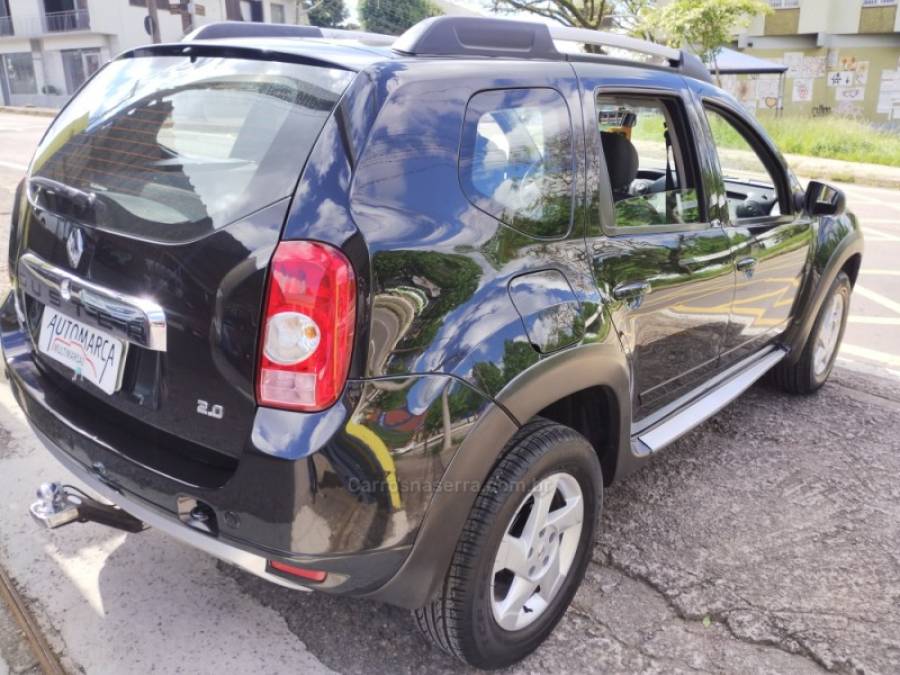 RENAULT - DUSTER - 2012/2013 - Preta - R$ 48.700,00