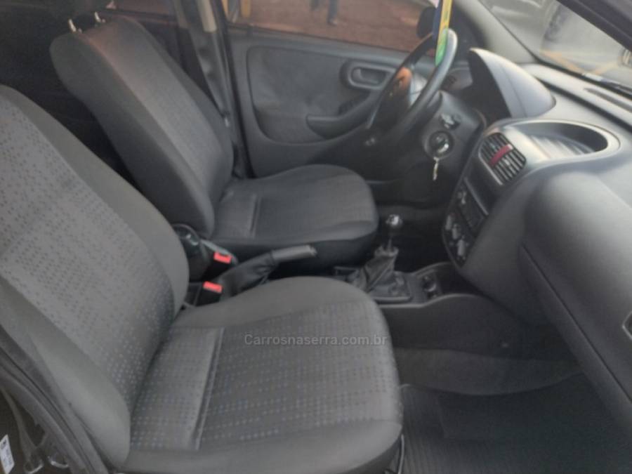 CHEVROLET - CORSA - 2012/2012 - Preta - R$ 32.900,00