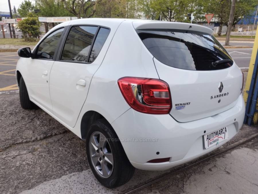 RENAULT - SANDERO - 2016/2017 - Branca - Sob Consulta
