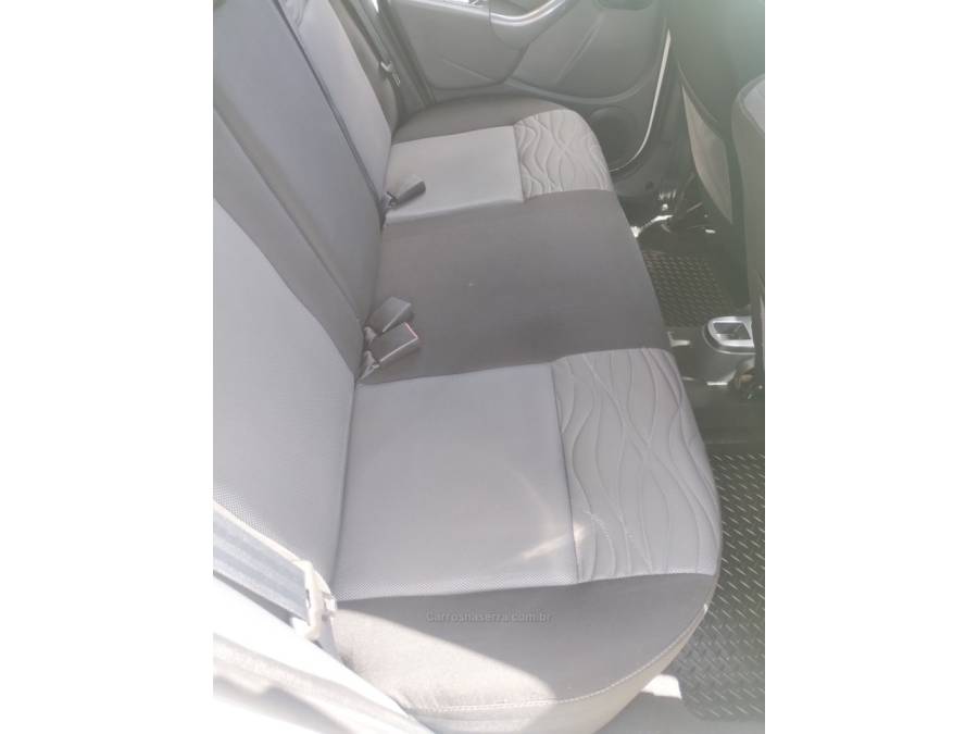 RENAULT - DUSTER - 2013/2014 - Branca - R$ 52.500,00