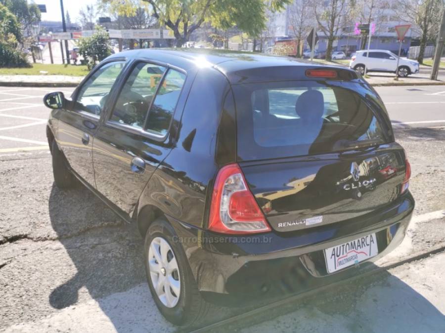 RENAULT - CLIO - 2014/2015 - Preta - R$ 33.000,00